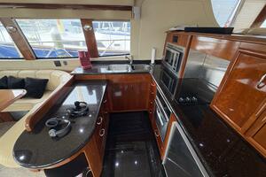 2004 Carver 56 Voyager