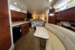 WE RE OFF ON AN ADVENTURE 32ft Sea Ray Yacht For Sale