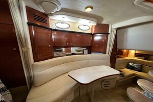 WE RE OFF ON AN ADVENTURE 32ft Sea Ray Yacht For Sale
