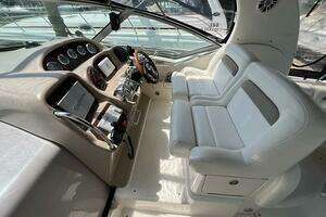 2004 Sea Ray 320 Sundancer thumbnail 9