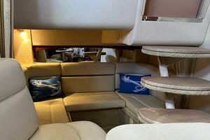 WE RE OFF ON AN ADVENTURE 32ft Sea Ray Yacht For Sale