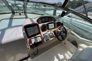 WE RE OFF ON AN ADVENTURE 32ft Sea Ray Yacht For Sale