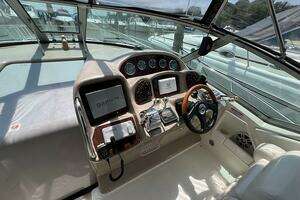 2004 Sea Ray 320 Sundancer thumbnail 10