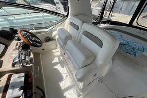 WE RE OFF ON AN ADVENTURE 32ft Sea Ray Yacht For Sale