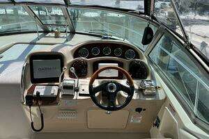 2004 Sea Ray 320 Sundancer thumbnail 11