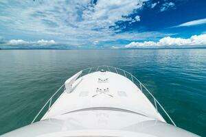 2004 Viking 61 Convertible thumbnail 14