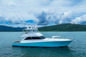 2004 Viking 61 Convertible thumbnail 1