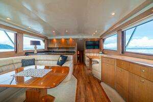 2004 Viking 61 Convertible thumbnail 22