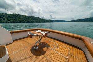 2004 Viking 61 Convertible thumbnail 84