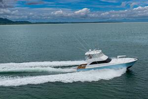 2004 Viking 61 Convertible 