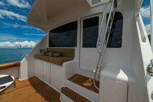 2004 Viking 61 Convertible thumbnail 74