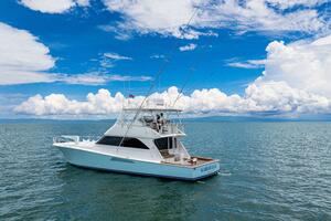 2004 Viking 61 Convertible 