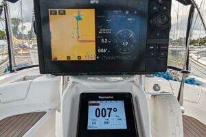 2007 Hunter 45 CC thumbnail 20