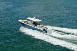On Mute 33ft Valhalla Boatworks Yacht For Sale