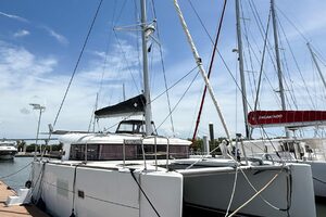 2018-lagoon-400-s2-sail-9891976-20250731155107018-1.jpg