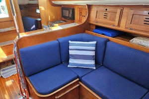 35ft Freedom Yacht For Sale