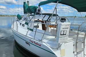 35ft Freedom Yacht For Sale