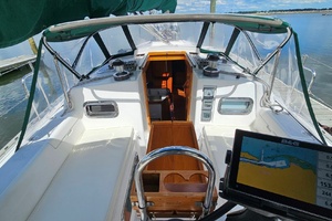 35ft Freedom Yacht For Sale