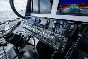FLOATING STONES 29ft Tidewater Yacht For Sale