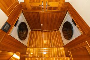 Full Size Washer And Dyer In Companionway