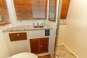  Command Bridge Head And Shower