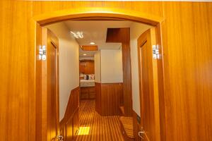 Companionway Facing Forward