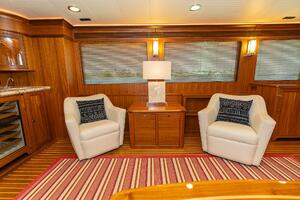 Salon Facing Port