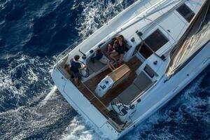 2021 Jeanneau Sun Odyssey 410 thumbnail 9