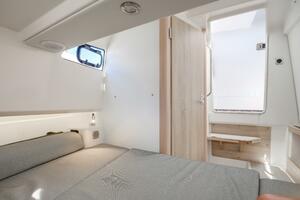 33ft Zodiac Yacht For Sale