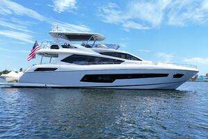 2017 Sunseeker 75 Yacht thumbnail 2