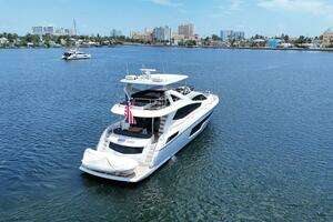 2017 Sunseeker 75 Yacht thumbnail 8