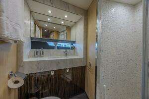 2017 Sunseeker 75 Yacht thumbnail 47