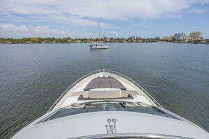 2017 Sunseeker 75 Yacht thumbnail 14