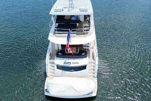 2017 Sunseeker 75 Yacht thumbnail 13