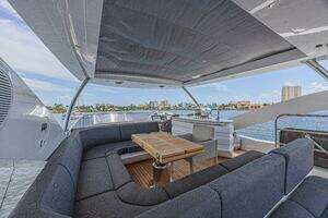 2017 Sunseeker 75 Yacht thumbnail 24