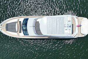 2017 Sunseeker 75 Yacht thumbnail 11