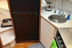 35ft Carver Yacht For Sale