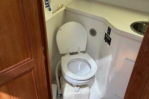 35ft Carver Yacht For Sale