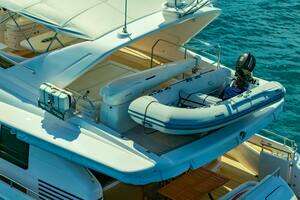 2006 Princess Yachts thumbnail 35