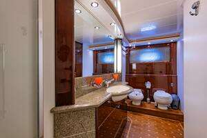2006 Princess Yachts thumbnail 18