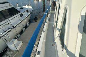 1989 DeFever Offshore Cruiser thumbnail 13
