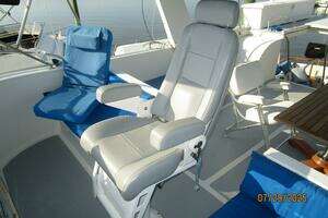 1989 DeFever Offshore Cruiser thumbnail 22