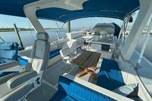 1989 DeFever Offshore Cruiser thumbnail 16