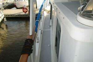 1989 DeFever Offshore Cruiser thumbnail 12