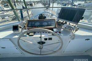 1989 DeFever Offshore Cruiser thumbnail 21
