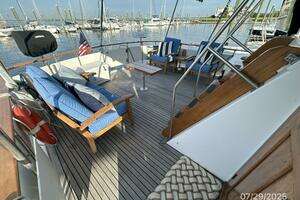 1989 DeFever Offshore Cruiser thumbnail 35