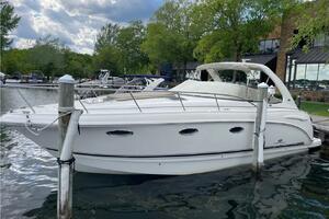 ROCK ON 33ft Chaparral Yacht For Sale