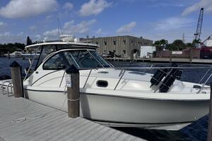 33ft Pursuit Yacht For Sale