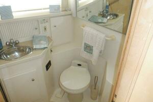 Y Knot 35ft Carver Yacht For Sale