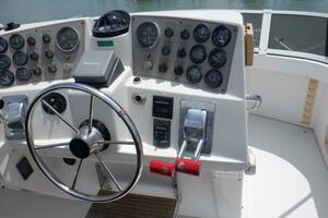 Y Knot 35ft Carver Yacht For Sale